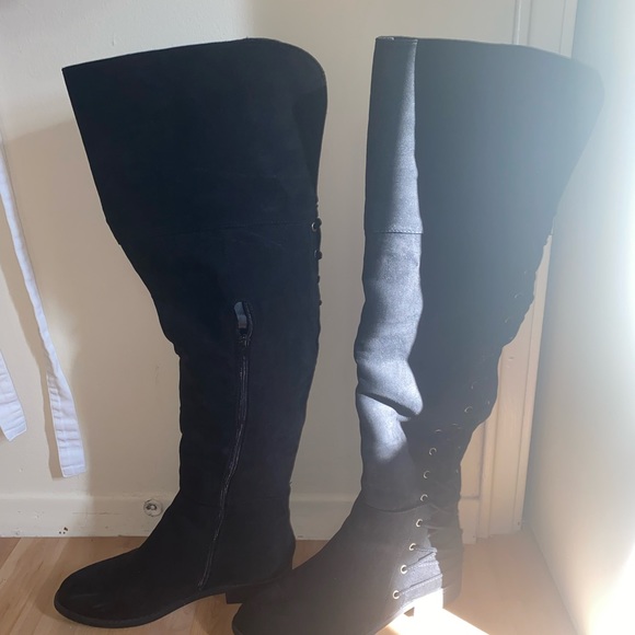 Over the knee - Picture 1 of 4